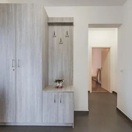 Appartement Two-bedroom Tatty