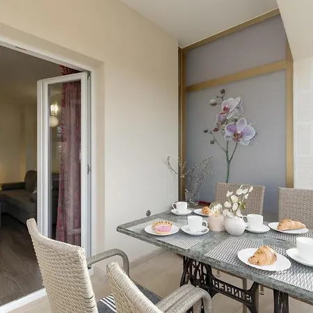 Two-bedroom Tatty * Poreč