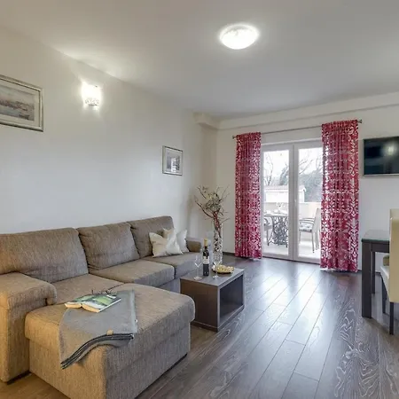 Two-bedroom Tatty *