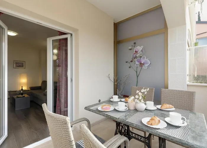 Two-bedroom Tatty * Poreč