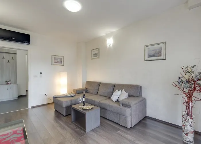 Lejlighed Two-bedroom Tatty