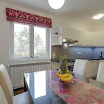 Two-bedroom Tatty Apartament *