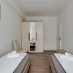 Two-bedroom Tatty Apartament